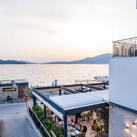 Appartement Vagabundo Beachfront Apartment 1 - Luxury - Sea Views - Free Parking Trogir