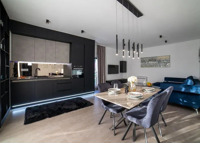 Vagabundo Beachfront Apartment 1 - Luxury - Sea Views - Free Parking Apartamento *