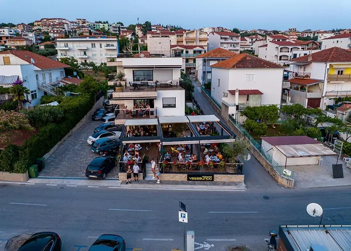 Apartamento Vagabundo Beachfront Apartment 1 - Luxury - Sea Views - Free Parking Trogir